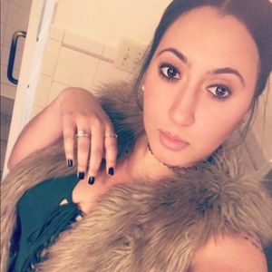 Meet your Posher, Augusta